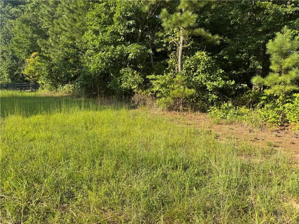 Property Photo: 124 Aaronwood Court GA 30004
