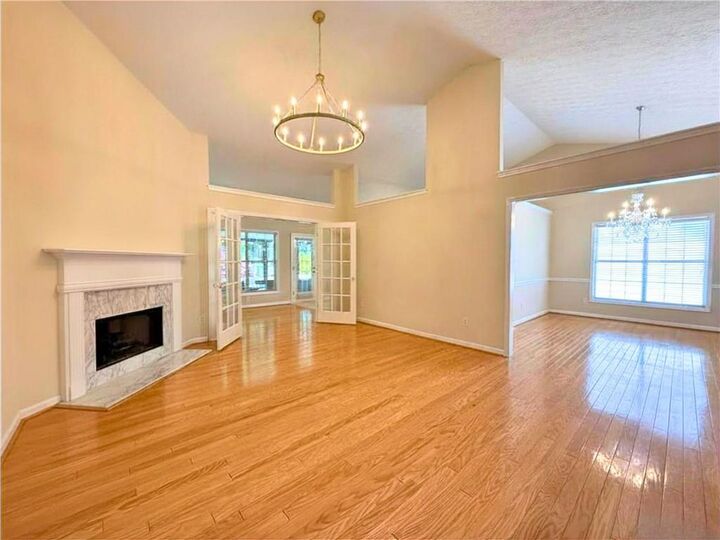 Property Photo:  535 Suwanee East Drive  GA 30043 