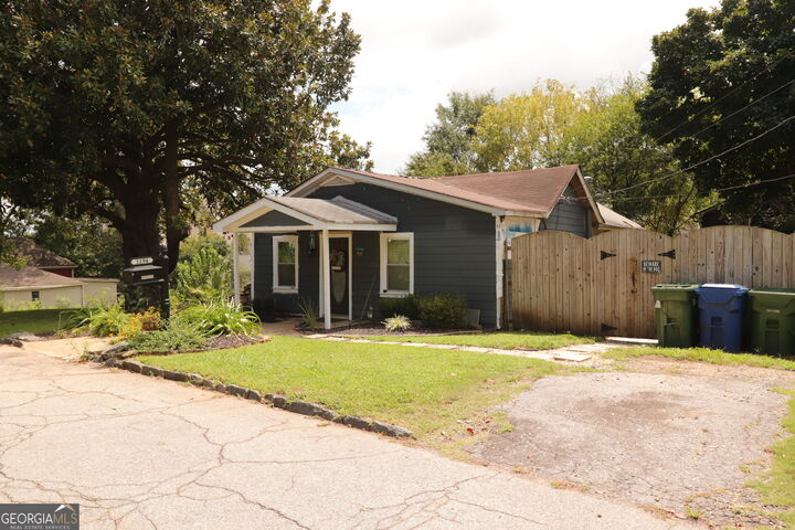 Property Photo: 1194 Warfield Street NW GA 30318