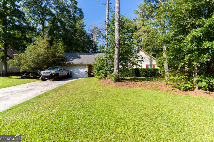 Property Photo: 115 Woodland Ridge Circle GA 30016