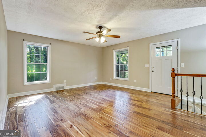 Property Photo:  1111 Washington Avenue  GA 30188 