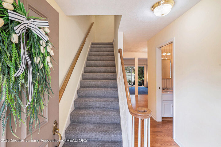 Property Photo: 1372 N Chartwell Carriage Way MI 48823