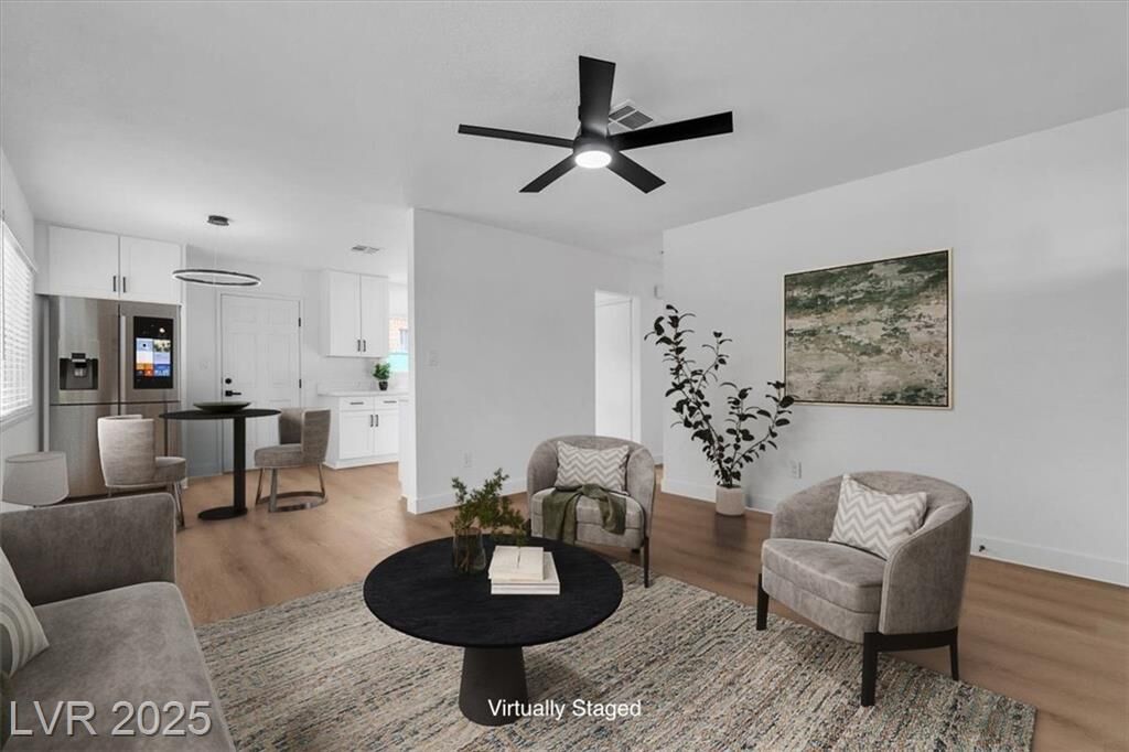 Property Photo: 704 Kings Avenue NV 89030