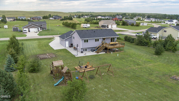 Property Photo: 6913 Beaver Creek Road ND 58504