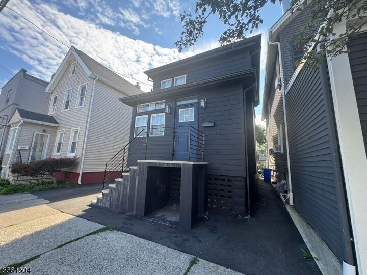 Property Photo: 468 Valley St NJ 07050