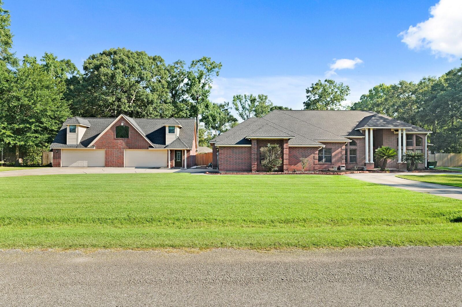 Property Photo: 199 Holly Lane TX 77357