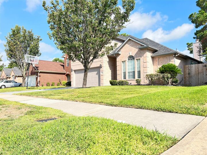 Property Photo:  10806 Summer Meadows Court  TX 77064 