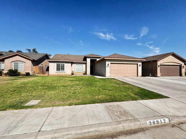 Property Photo:  30912 Tadpole  CA 93291 