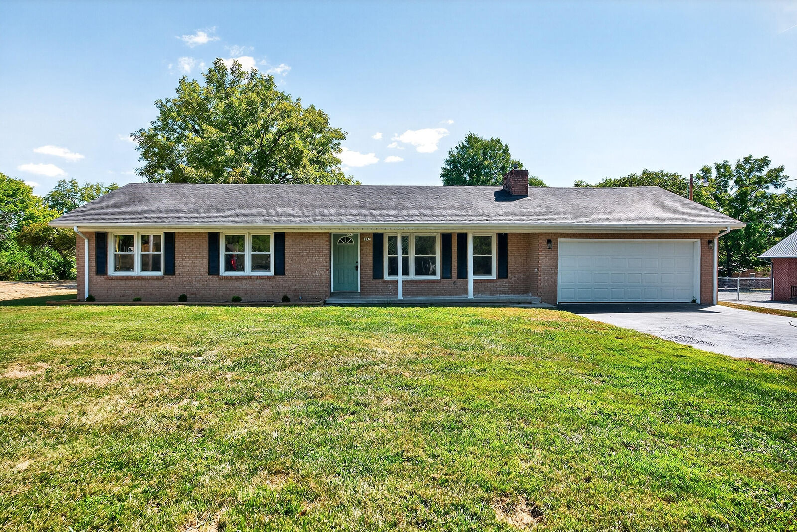 Property Photo: 702 North Powell Avenue KY 40403