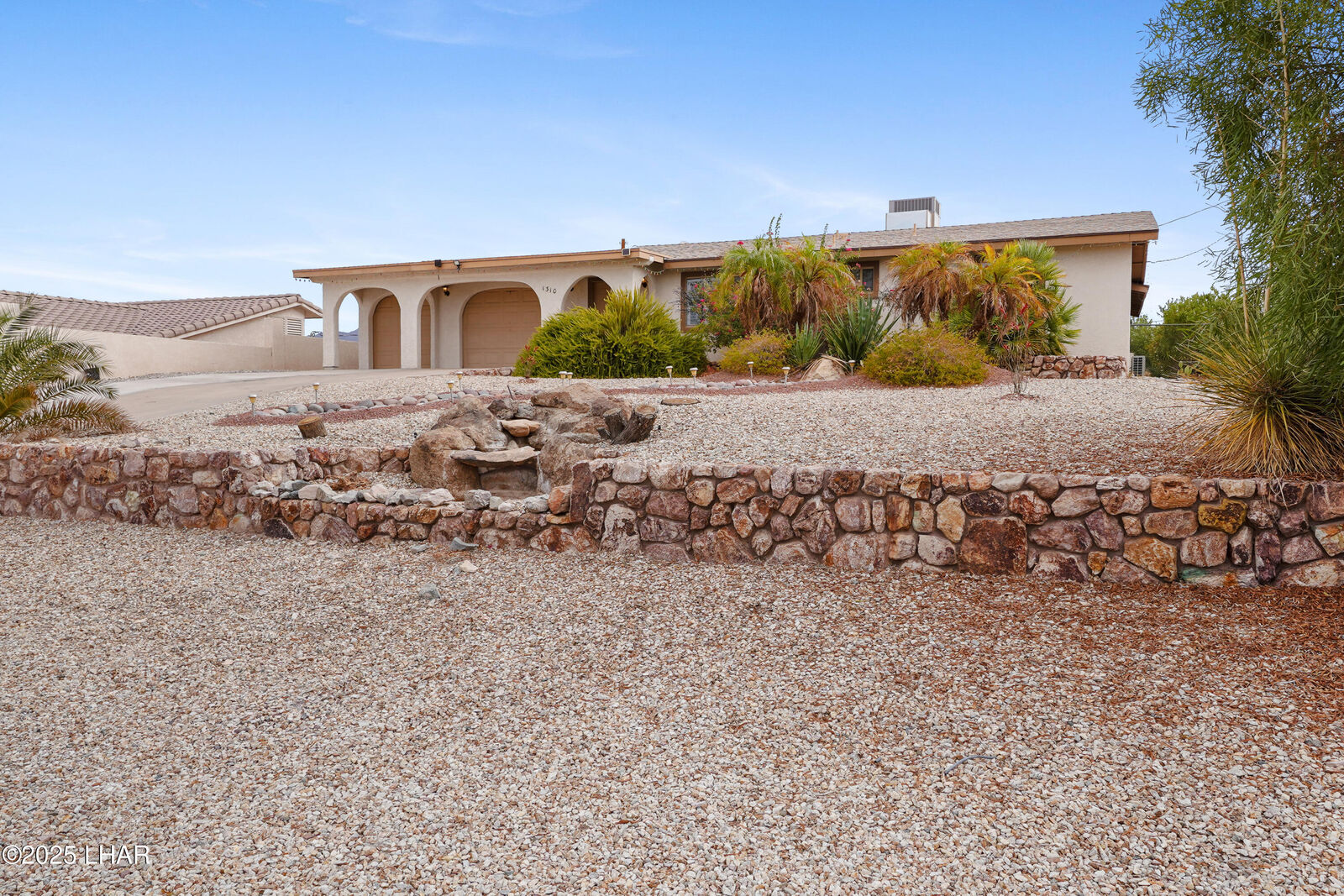 Property Photo: 1310 Pueblo Dr AZ 86406