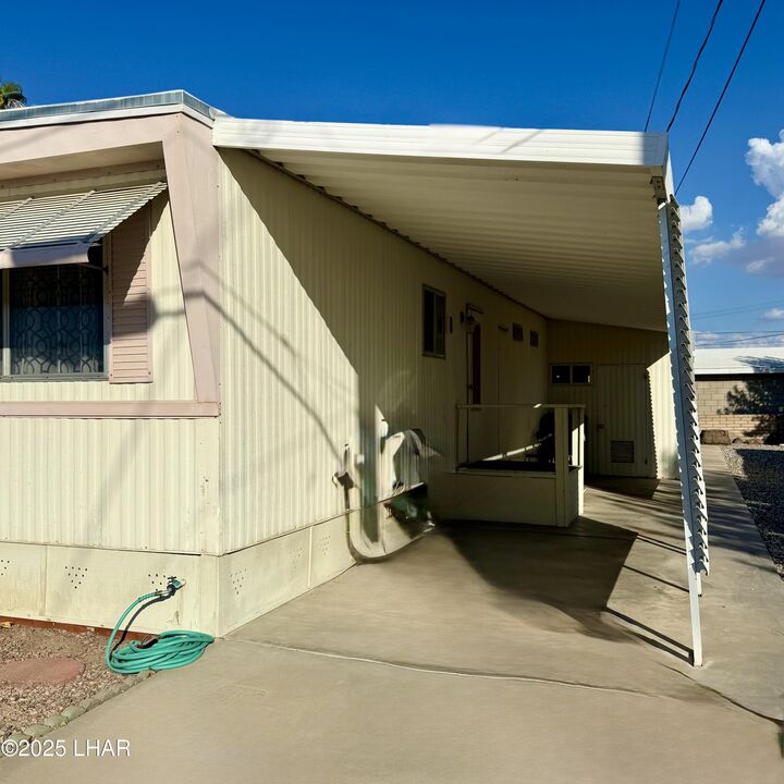 Property Photo: 219 N Moonlight Dr AZ 85344