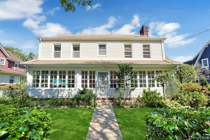Property Photo:  15 Heminway Avenue  NY 10801 