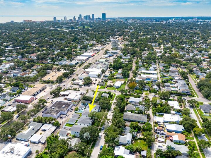 Property Photo: 3037 10th Street N FL 33704