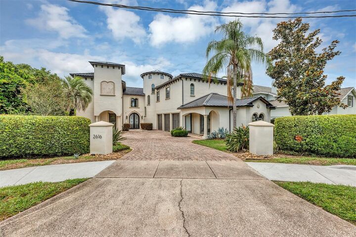 Property Photo:  2616 N Westmoreland Drive  FL 32804 
