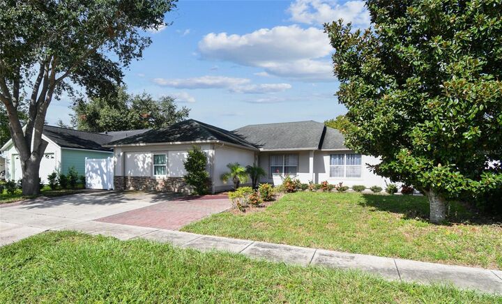 Property Photo:  231 S Bristol Circle  FL 32773 