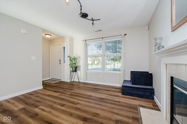 Property Photo: 532 Zephyr Way IN 46074