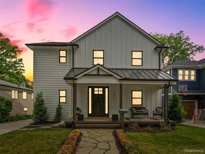 Property Photo:  913 Roselawn Drive  MI 48307 1842