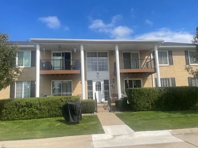 Property Photo:  34821 Valleyview Drive  MI 48312 