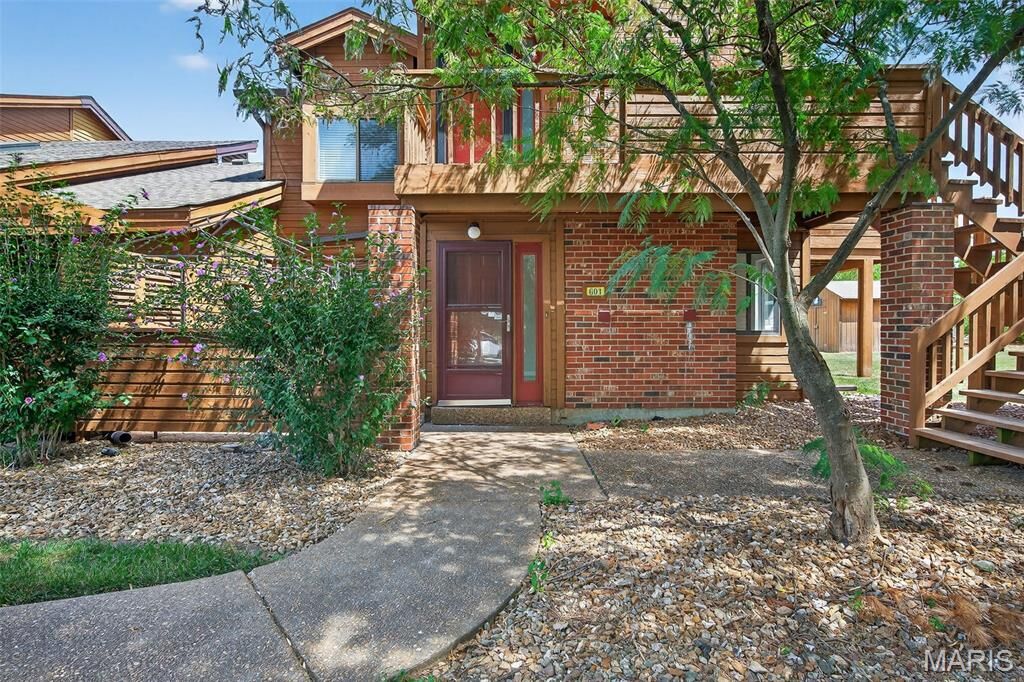 Property Photo: 601 Kipling Way MO 63304