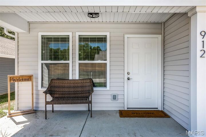 Property Photo:  912 Osage Villa Court  MO 63089 