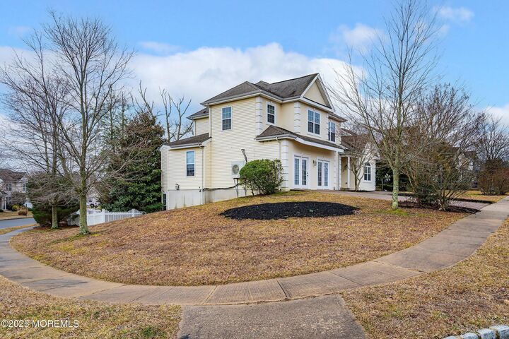 Property Photo: 16 Alexandra Way NJ 08087
