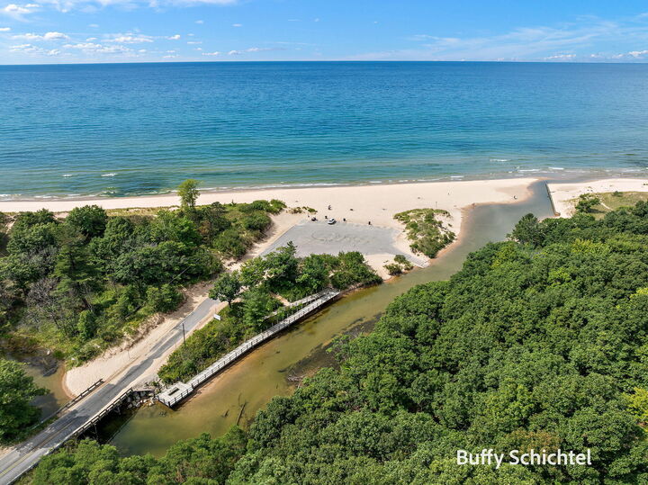 Property Photo: 9043 W Thomas Street MI 49455