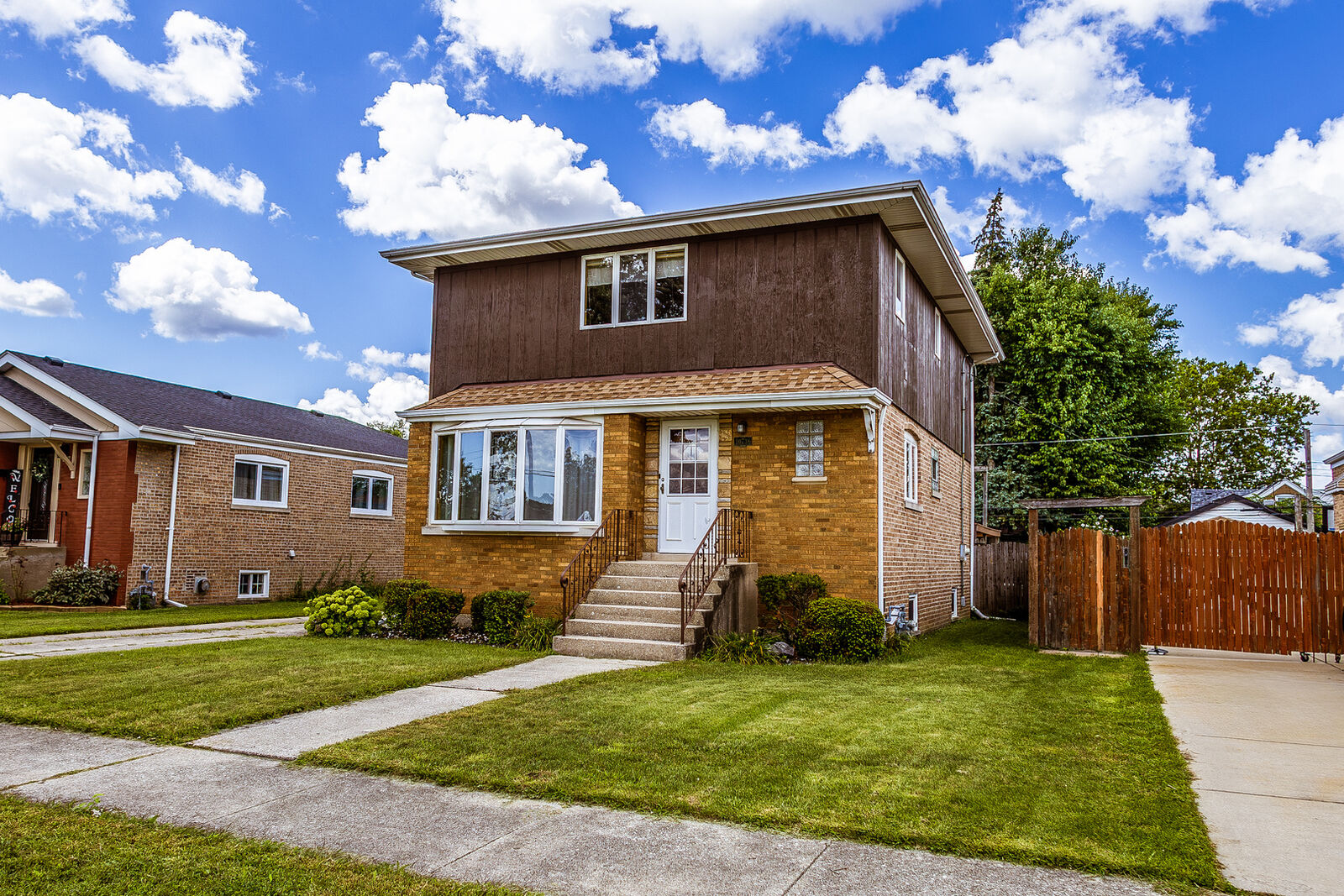 Property Photo:  10736 S Kostner Avenue  IL 60453 