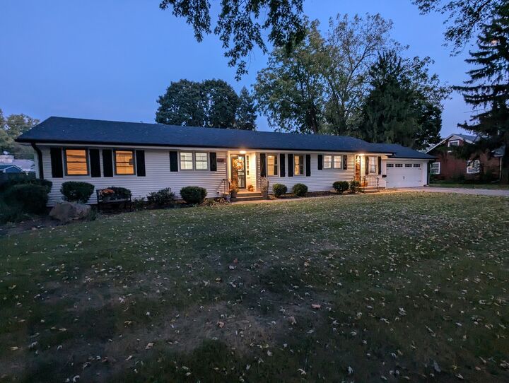 Property Photo: 228 S Westlawn Avenue IL 60506