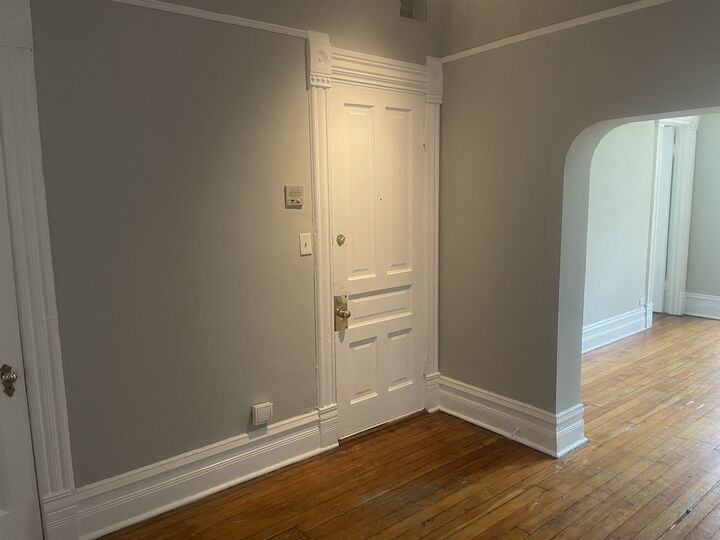 Property Photo: 2022 N Bissell Street 2 IL 60614