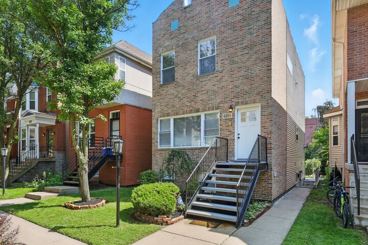 4055 S Ellis Avenue  Chicago IL 60653 photo