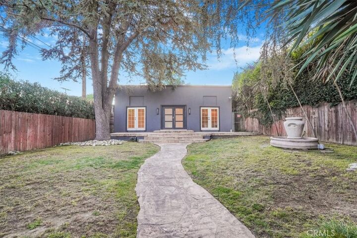 Property Photo:  1301 N Orange Grove Avenue  CA 90046 