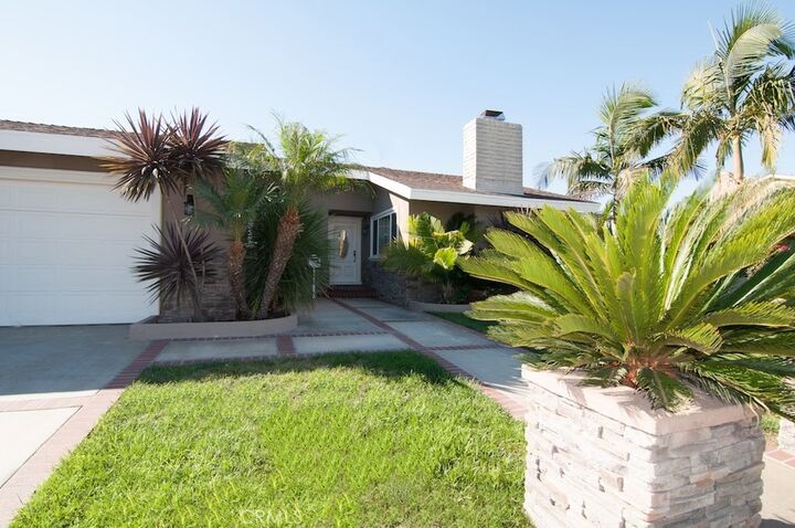 Property Photo:  15871 Belfast Lane  CA 92647 