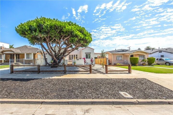 Property Photo:  5140 Chesley Avenue  CA 90043 