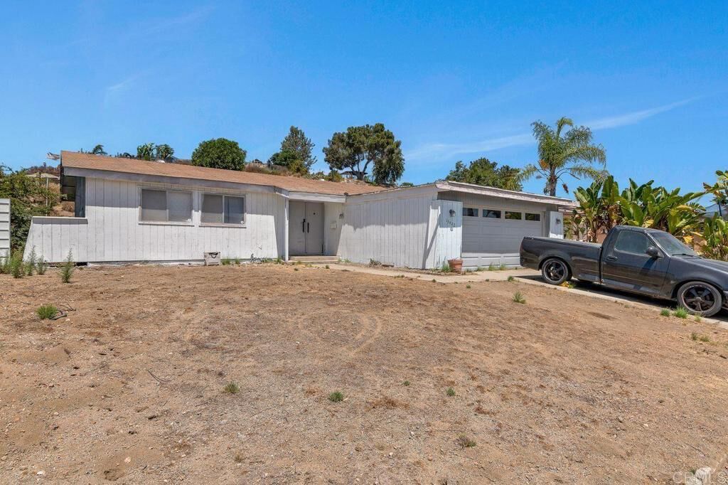 Property Photo: 13442 Mountainside Drive CA 92064