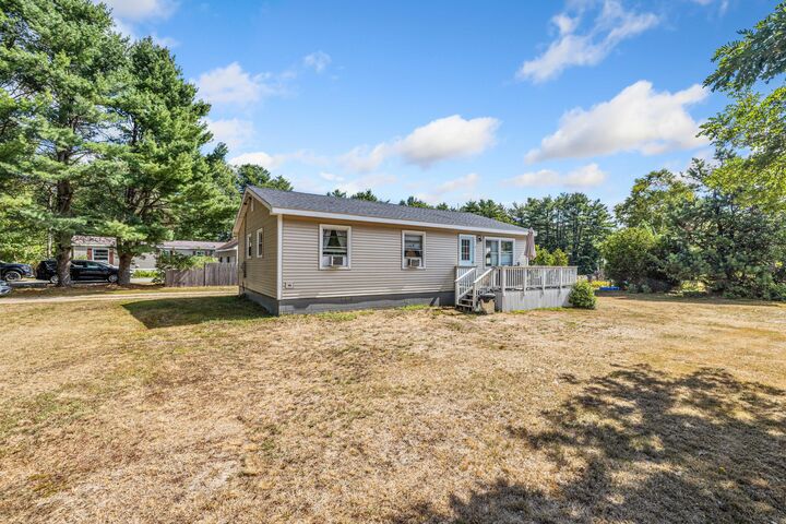 Property Photo: 3 Nichols Lane ME 04043