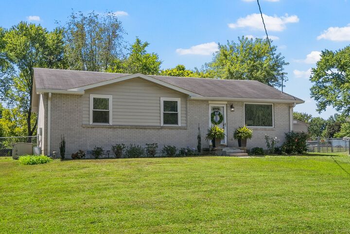 Property Photo: 612 Wilkinson Ln TN 37188