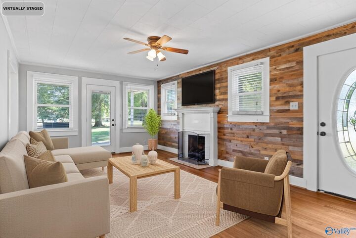 Property Photo: 316 Hodges Street AL 35768