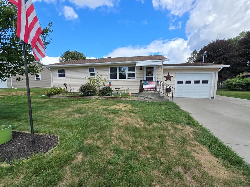 Property Photo: 410 Oneida PA 18840