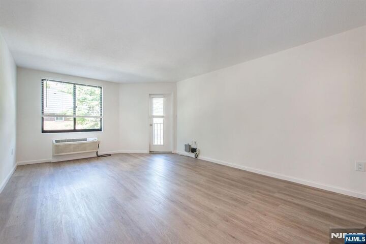 Property Photo:  115 Polifly Road 3D  NJ 07601 