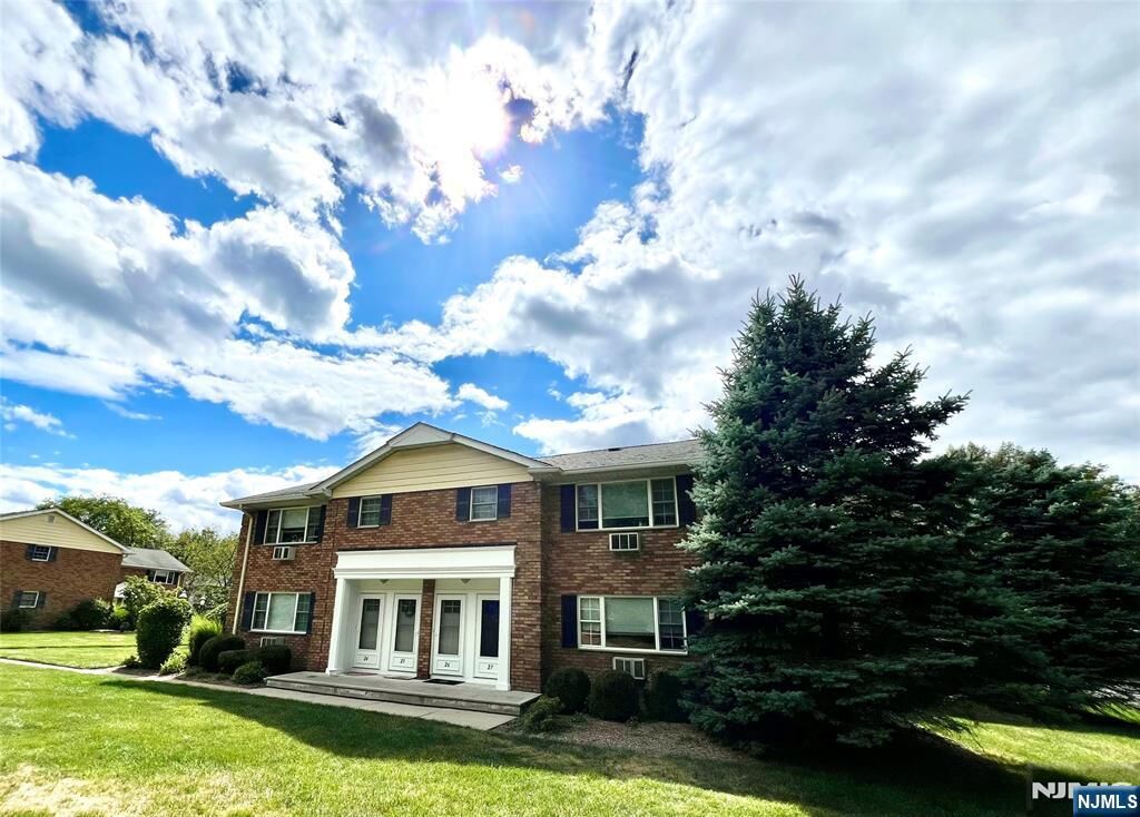 Property Photo: 115 N Franklin Turnpike 27 NJ 07446