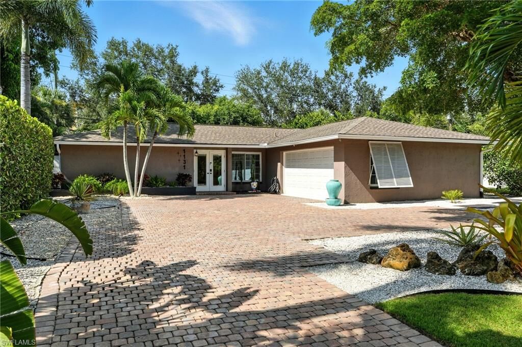 Property Photo: 1131 Milano Dr FL 34103