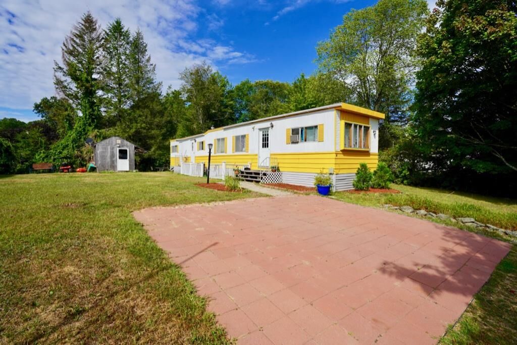 Property Photo: 8 Murray Lane NH 03261