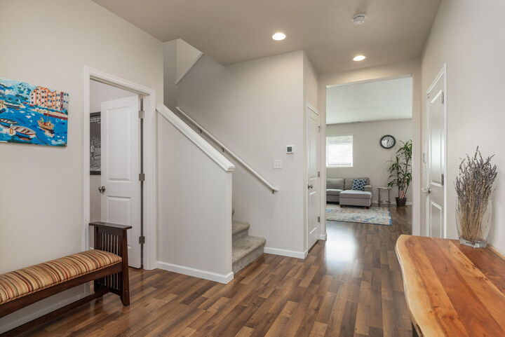 Property Photo: 20559 SE Cameron Avenue OR 97702
