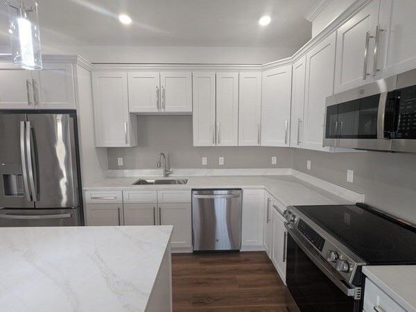 Property Photo:  13 Nahant Street 4A  MA 01902 