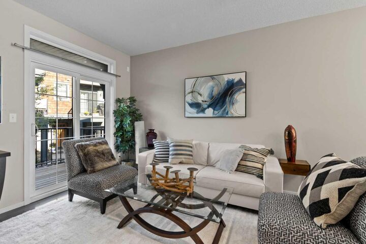 229 Ascot Circle SW  Calgary AB T3H 0X2 photo