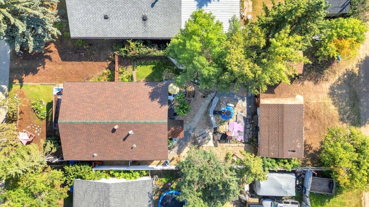 Property Photo: 5019 Park Street AB T0M 0J0