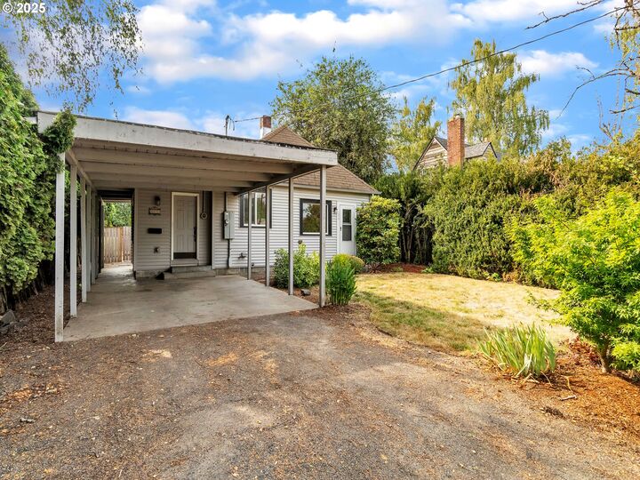 Property Photo: 1975 NE Galloway St OR 97128