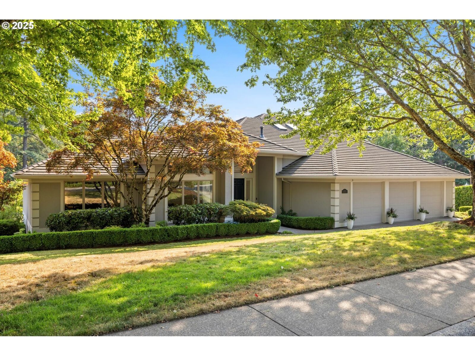 Property Photo: 1357 NW Benfield Dr OR 97229
