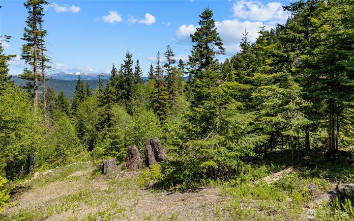 Property Photo: 2000 Rocky Mountain Way WA 98922