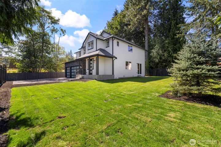 Property Photo:  13332  Lake Road  WA 98087 